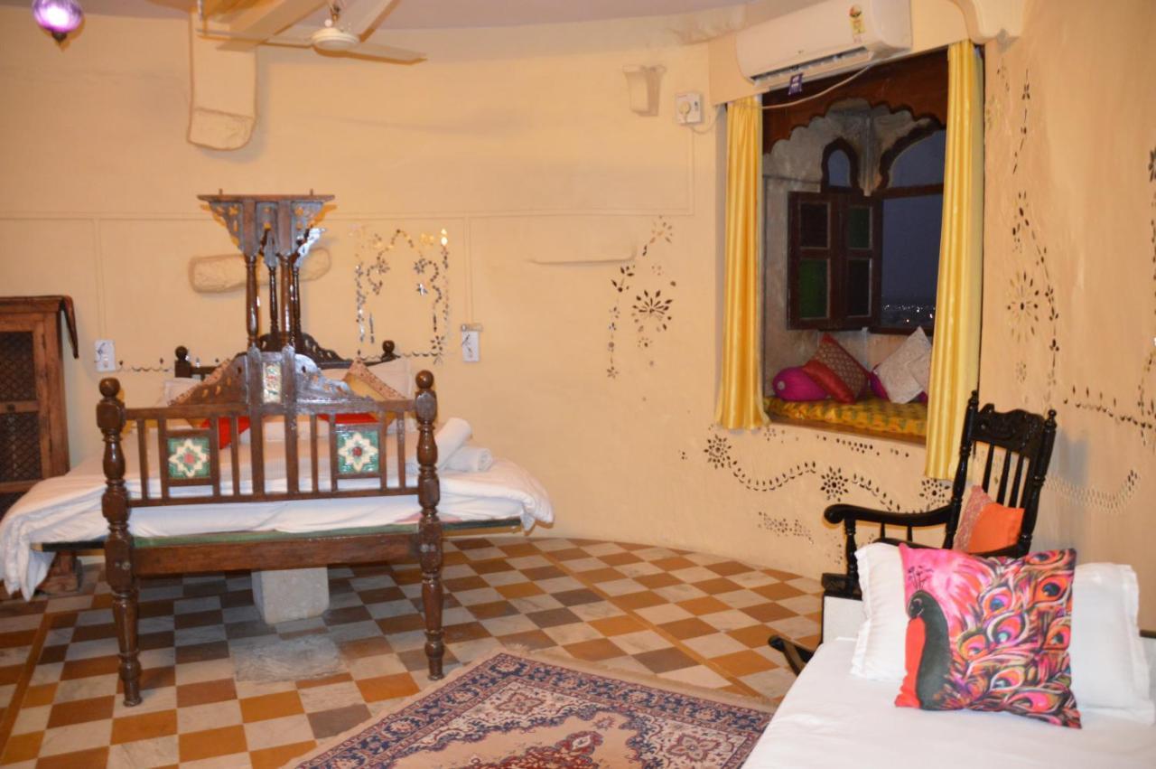 Hotel Surja Dzsaiszalmer Kültér fotó
